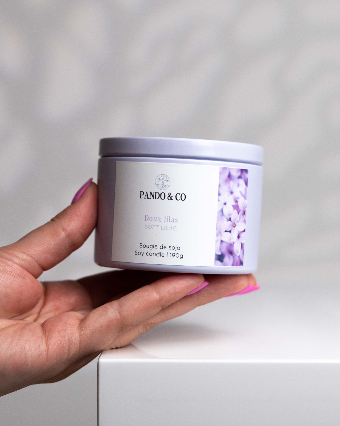 bougie-doux-lilas-pando-et-co