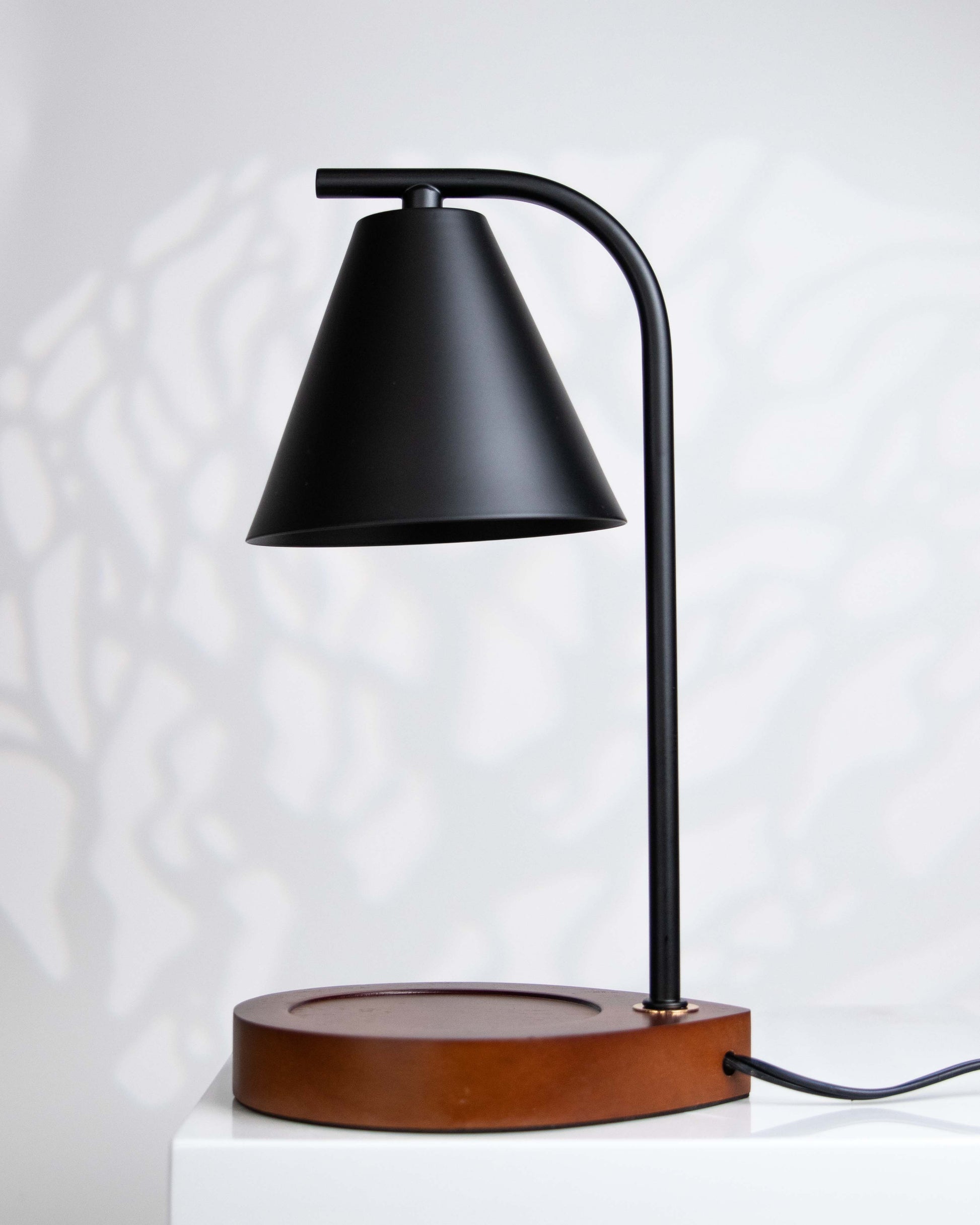 lampe-chauffe-bougie-noire-pando-et-co