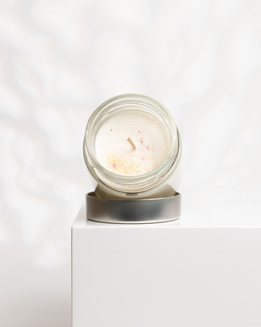 pandoetco_nouveautes_printemps_2025_bougie_bruine-2_c2a8e594-1618-4b06-b76c-ff50d0d17b5c